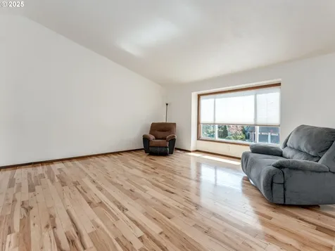 229 SW 22nd Street Troutdale OR 97060
