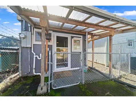 471 Greenwood Avenue Reedsport OR 97467