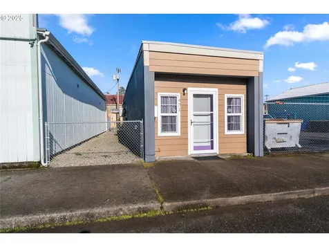 471 Greenwood Avenue Reedsport OR 97467