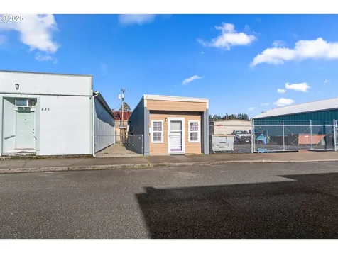 471 Greenwood Avenue Reedsport OR 97467