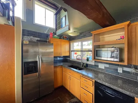 1819 N Jantzen Avenue Portland OR 97217