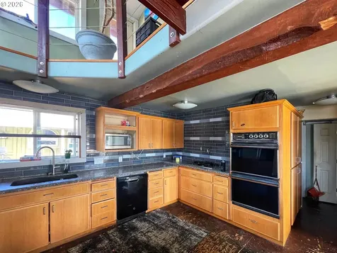 1819 N Jantzen Avenue Portland OR 97217
