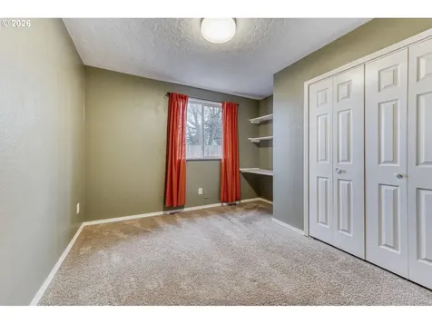 7335 SE Henderson Street Portland OR 97206