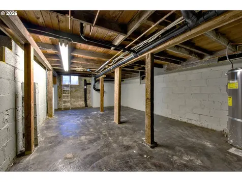 7335 SE Henderson Street Portland OR 97206