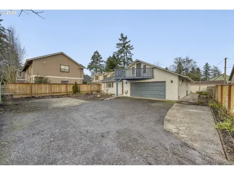 7335 SE Henderson Street Portland OR 97206