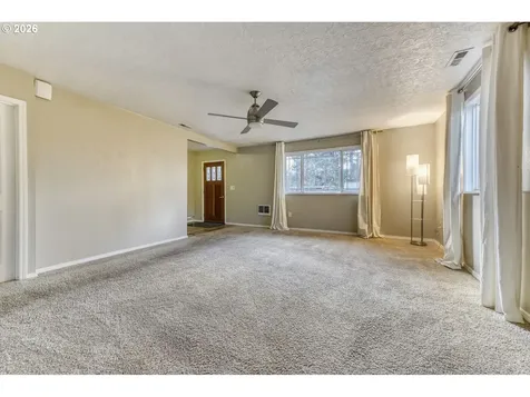 7335 SE Henderson Street Portland OR 97206
