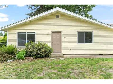 9209 NE 27th Street Vancouver WA 98662