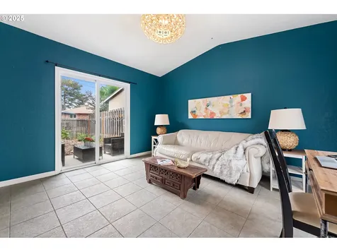 516 NE 106th Place Portland OR 97220