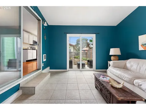 516 NE 106th Place Portland OR 97220