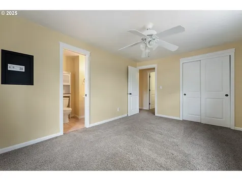 516 NE 106th Place Portland OR 97220