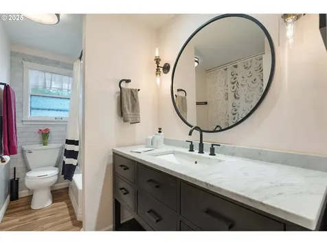 516 NE 106th Place Portland OR 97220