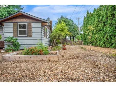 516 NE 106th Place Portland OR 97220