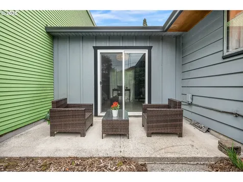 516 NE 106th Place Portland OR 97220