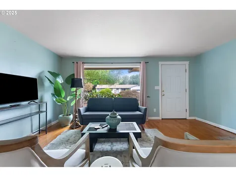 516 NE 106th Place Portland OR 97220