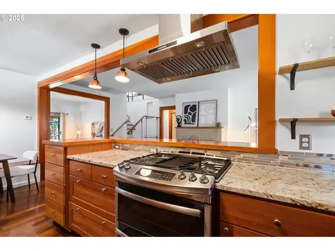 1525 NE 53rd Avenue Portland OR 97213