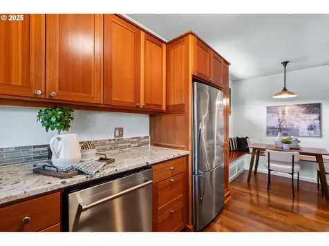 1525 NE 53rd Avenue Portland OR 97213