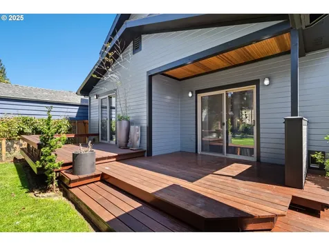1525 NE 53rd Avenue Portland OR 97213
