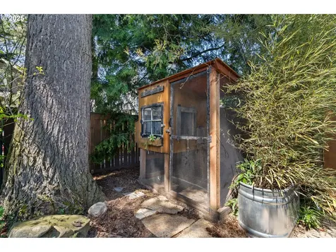 1525 NE 53rd Avenue Portland OR 97213