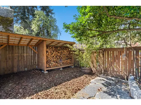 1525 NE 53rd Avenue Portland OR 97213