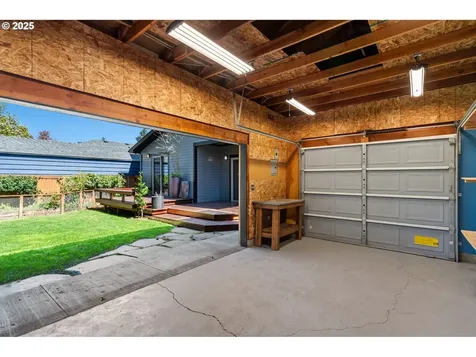 1525 NE 53rd Avenue Portland OR 97213
