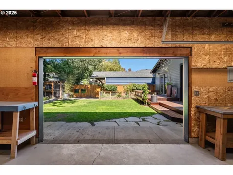 1525 NE 53rd Avenue Portland OR 97213