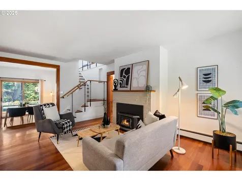 1525 NE 53rd Avenue Portland OR 97213