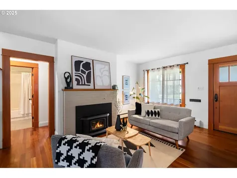 1525 NE 53rd Avenue Portland OR 97213