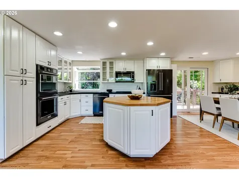 3185 Kevington Avenue Eugene OR 97405