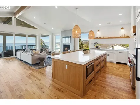 54150 S Beach Road Neskowin OR 97149