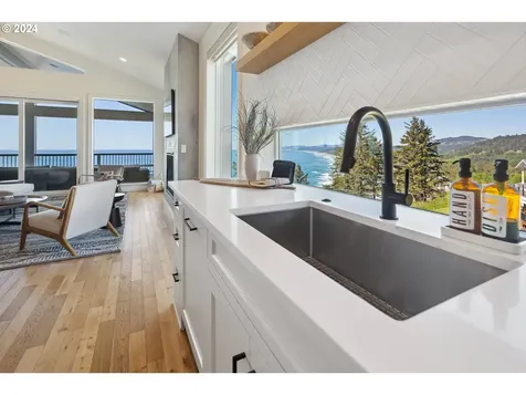 54150 S Beach Road Neskowin OR 97149