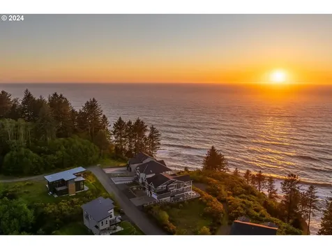 54150 S Beach Road Neskowin OR 97149