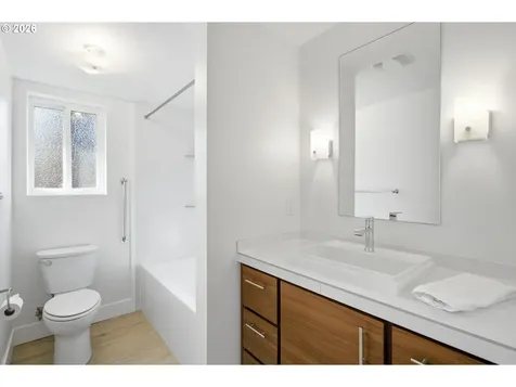 4036 NE Senate Street Portland OR 97232