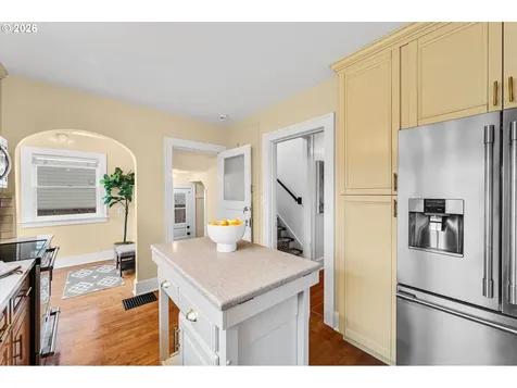 1706 SE Knapp Street Portland OR 97202