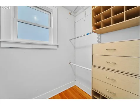 1706 SE Knapp Street Portland OR 97202