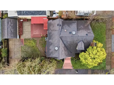 1706 SE Knapp Street Portland OR 97202