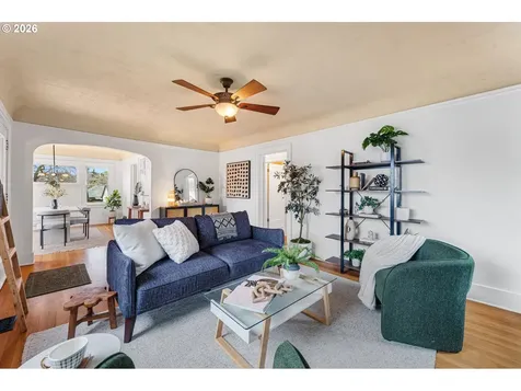 1706 SE Knapp Street Portland OR 97202