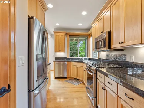 1466 NE 15th Avenue Canby OR 97013