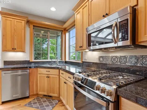 1466 NE 15th Avenue Canby OR 97013