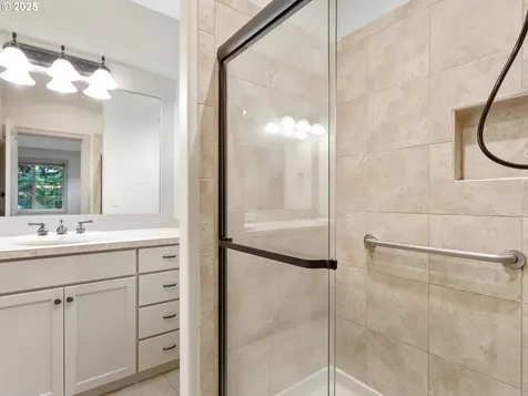 1466 NE 15th Avenue Canby OR 97013