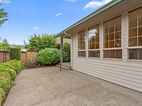 1466 NE 15th Avenue Canby OR 97013