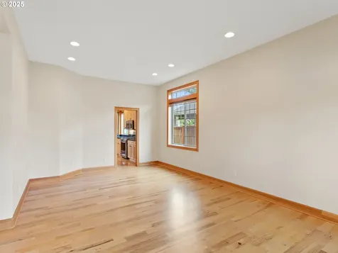 1466 NE 15th Avenue Canby OR 97013