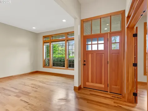 1466 NE 15th Avenue Canby OR 97013