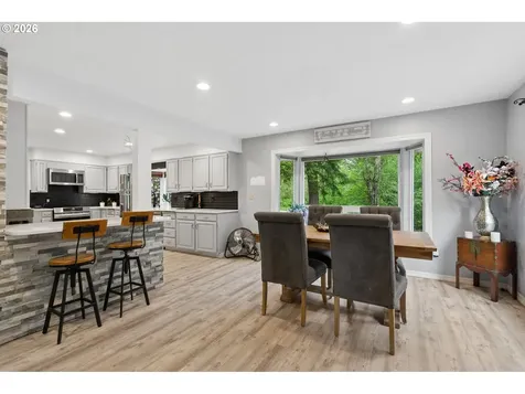 24382 S Elwood Road Colton OR 97017