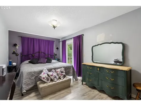 24382 S Elwood Road Colton OR 97017