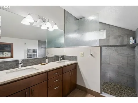 24382 S Elwood Road Colton OR 97017