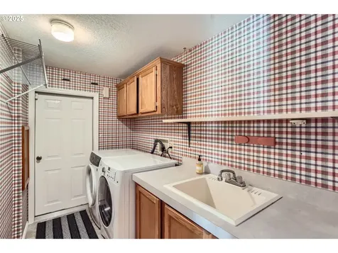 100 SW 195th Avenue Beaverton OR 97006