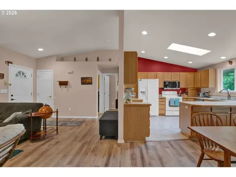 118 Park Village Loop Florence OR 97439