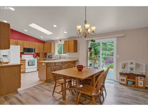 118 Park Village Loop Florence OR 97439