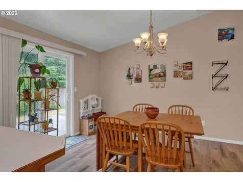 118 Park Village Loop Florence OR 97439
