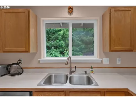 118 Park Village Loop Florence OR 97439